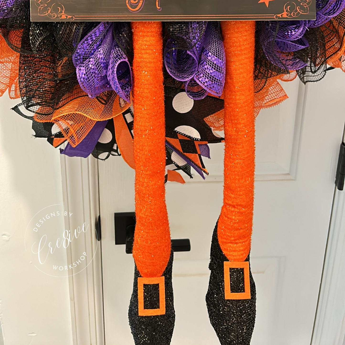 Welcome My Pretties Halloween Wreath